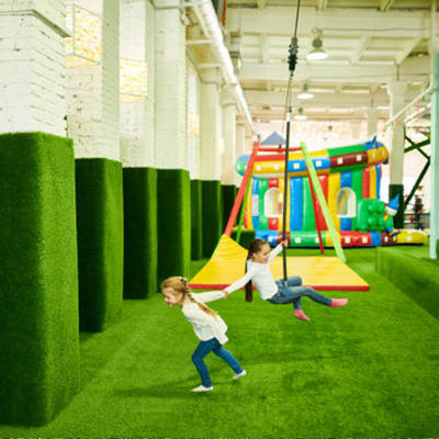 Green Color Synthetic Artificial Grass Anti UV Anti Aging For Courtyard Garden