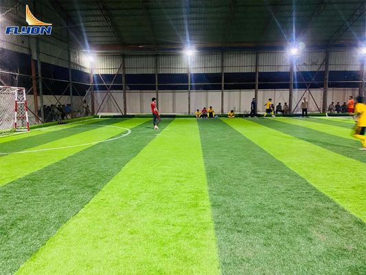 25m × 4m Per Roll Football Artificial Grass , Dark Green Soccer Field Synthetic Grass