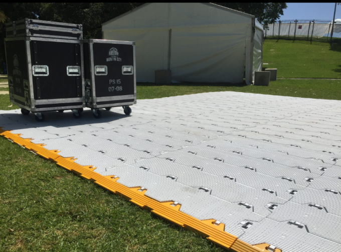 2021 EU Stadium floor Temporary roadways flooring, lawn protection mats for multi use event flooring